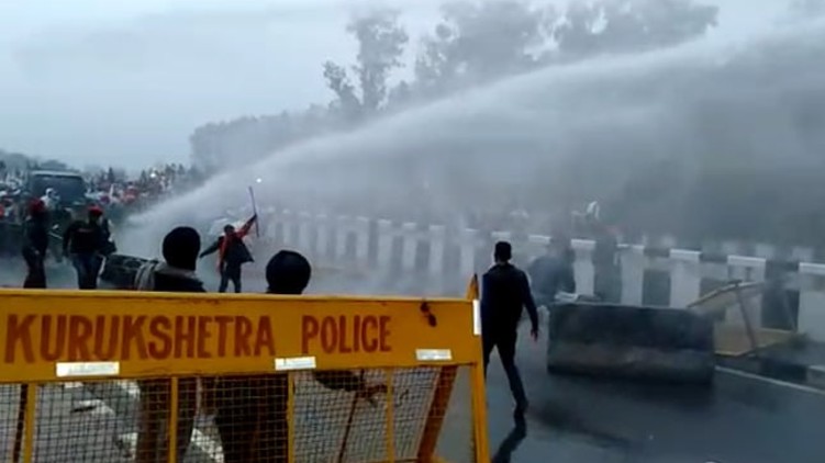 Farmers Delhi Water Cannons