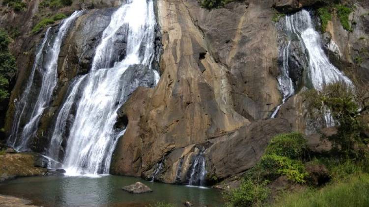 idukki thooval waterfall missing youth deady body found
