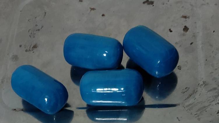 karipur airport gold smuggling in capsule
