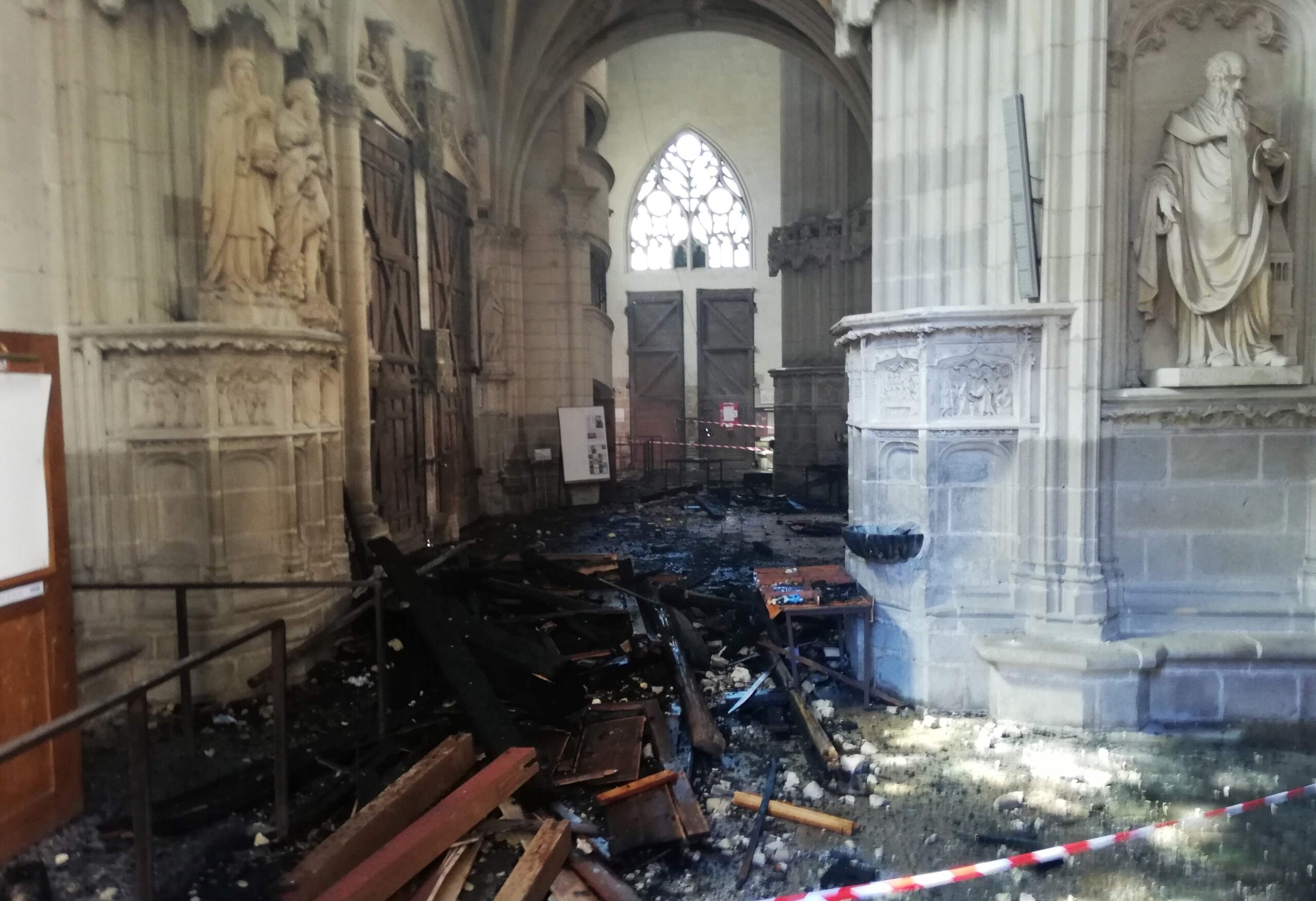 france nantes church