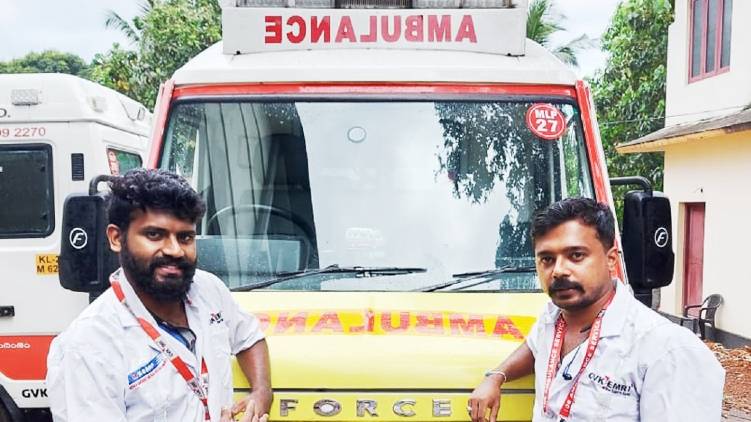 Covid-infected woman gives birth in Kaniv 108 ambulance