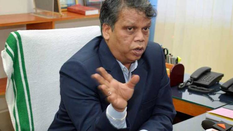 First round election; completes police deployment