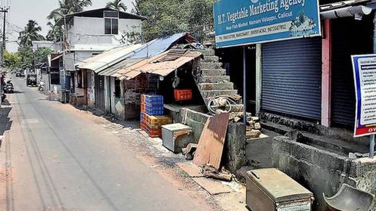 curfew in kozhikode for two days