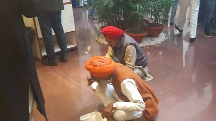 farmer refused govt lunch amidst meeting