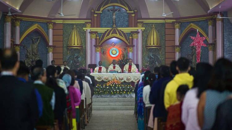 no ban for new year prayer in church says ekm collector