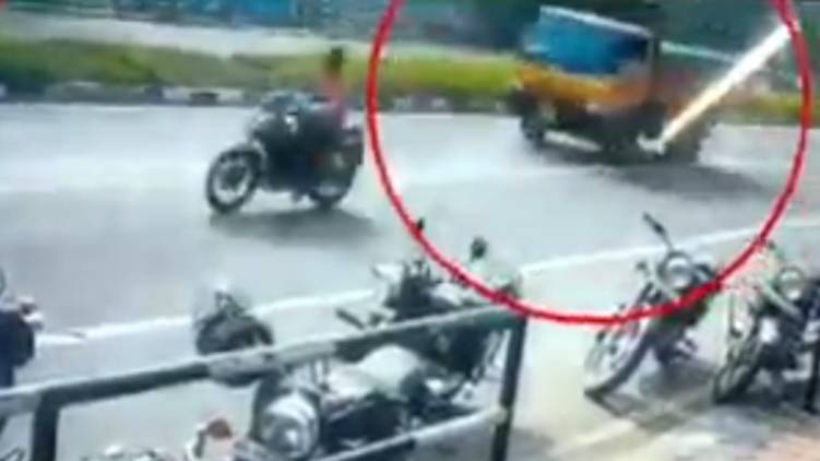 sv pradeep accident cctv viduals