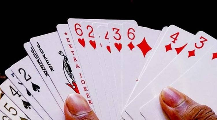 young man who lost Rs 21 lakh through online rummy has committed suicide