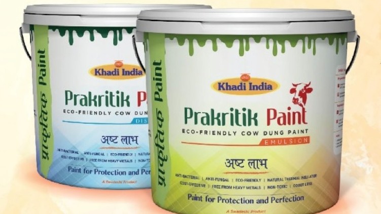 Nitin Gadkari dung paint’