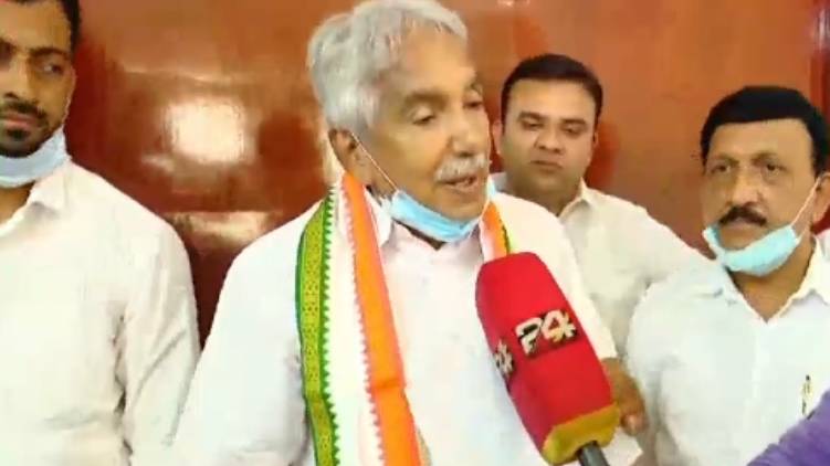 aiswarya yathra will give congress prosperity says oommen chandy