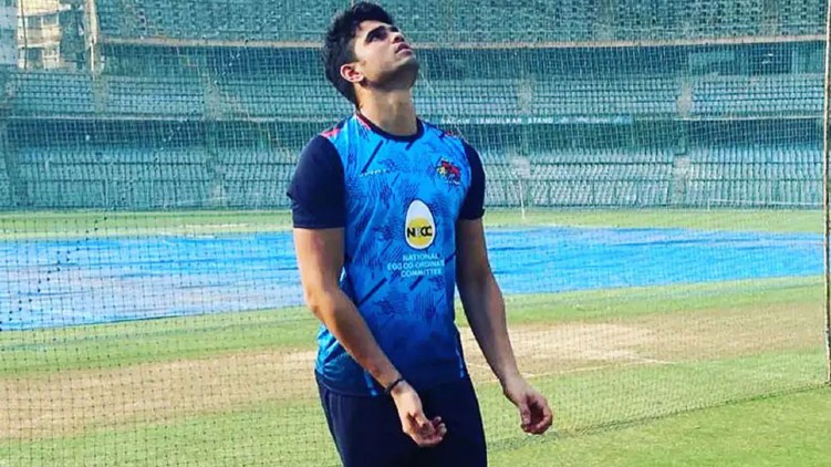 Arjun Tendulkar allround show