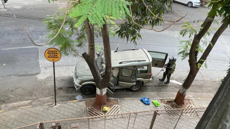 Vehicle Explosives Mukesh Ambani