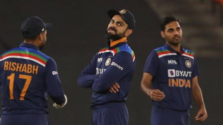 England defeats India t20
