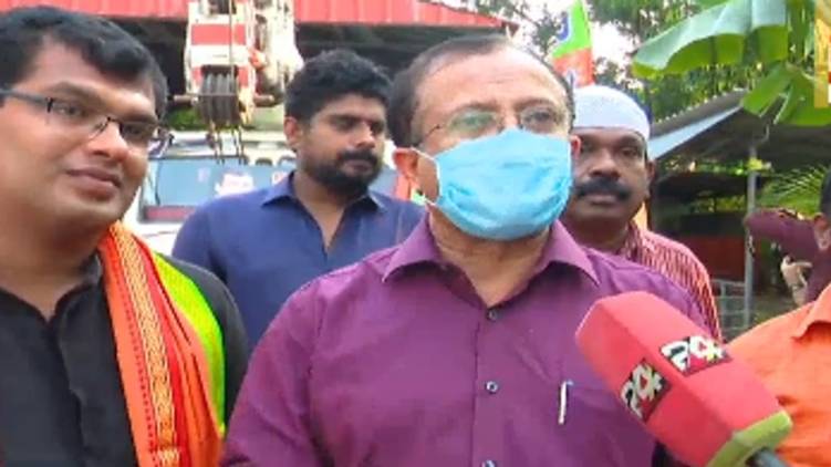 v muraleedharan