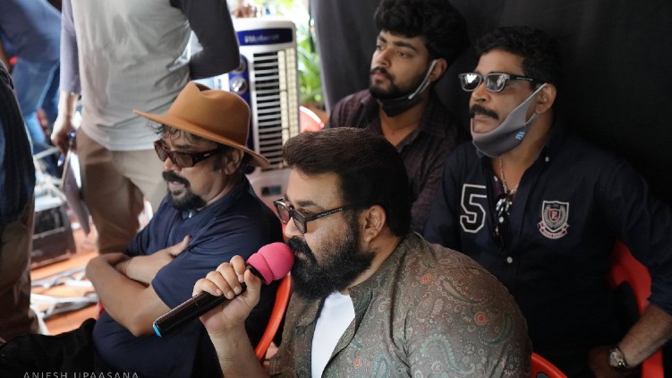barroz movie shooting started
