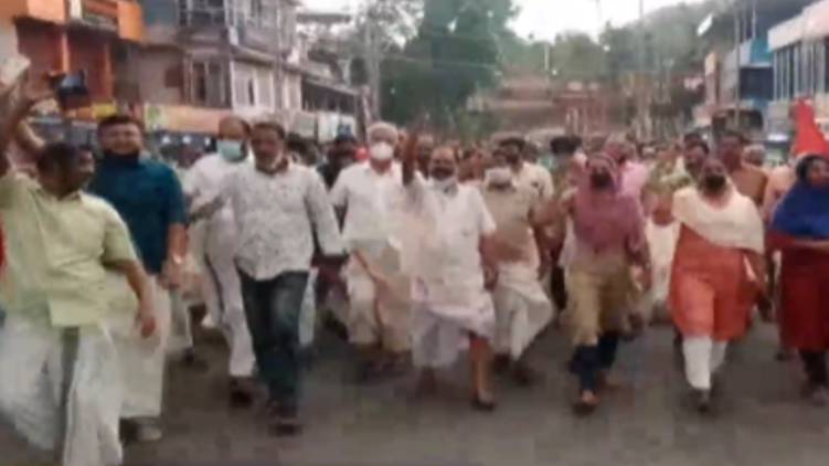 chadayamangalam cpi protest