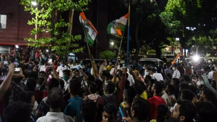 attck mamata banerjee protest