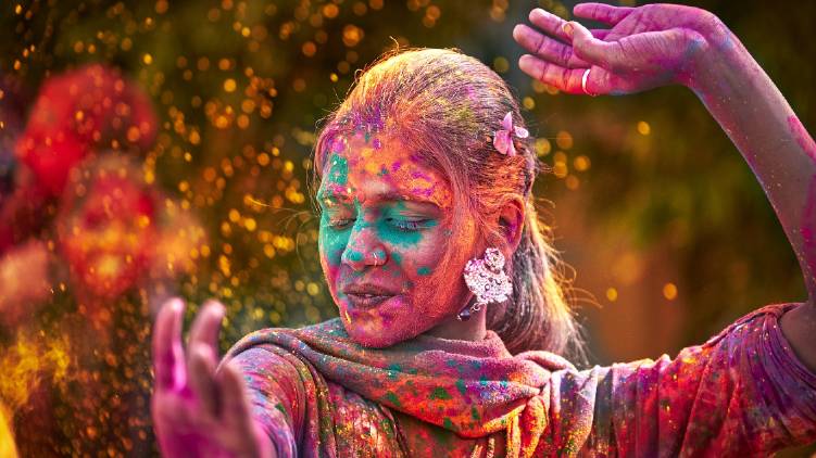 delhi govt banned holi