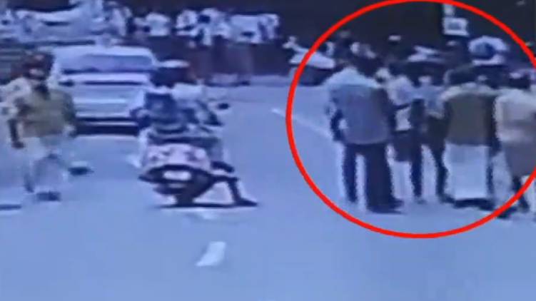kannur student attacked by auto driver
