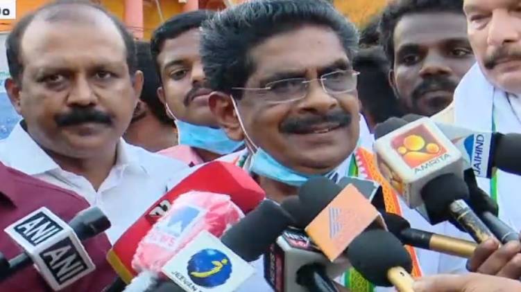 wont contest in election says mullapally ramachandran
