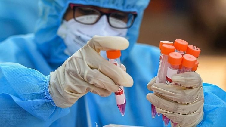 India reports 3,23,144 new Covid cases