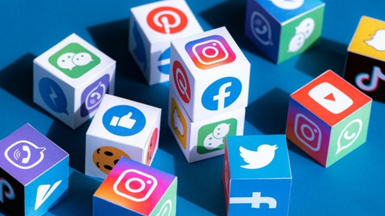 Pakistan Blocking Social Media