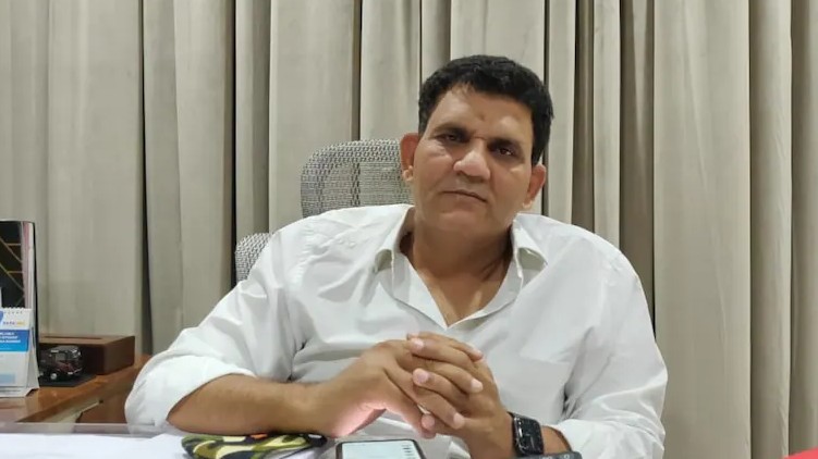 billionaire oxygen Covid hospitals
