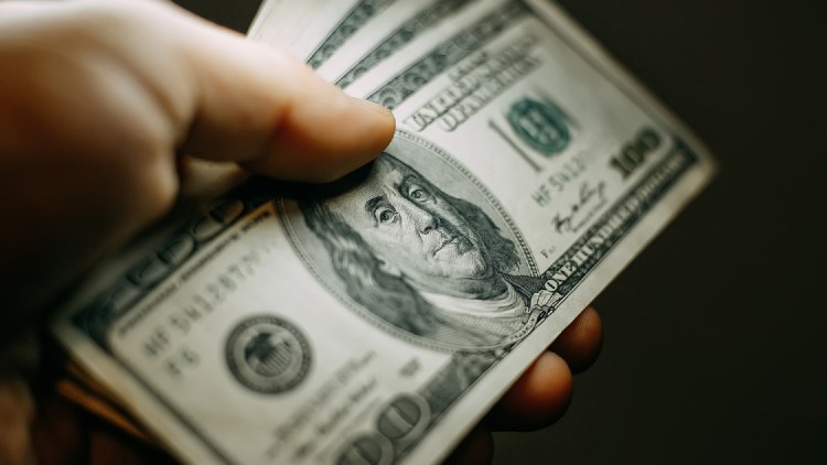 Gold smuggling dollar customs