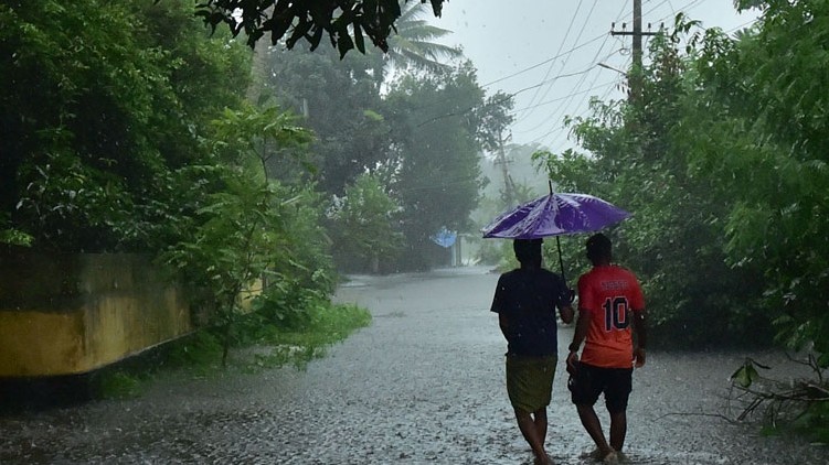 Chance heavy rain kerala