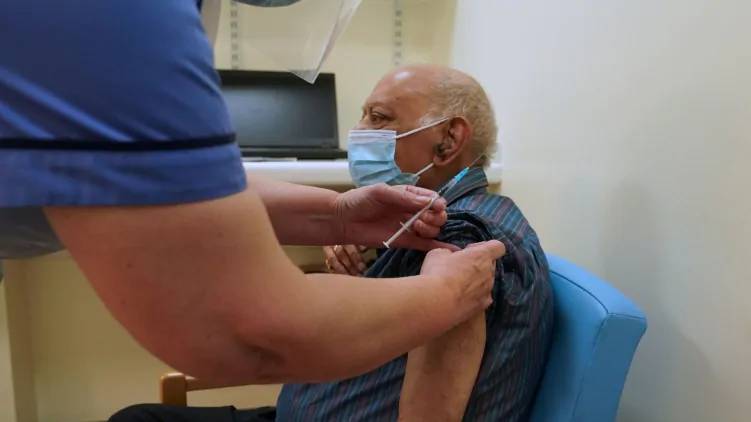 health ministry renews guidelines for old age vaccination