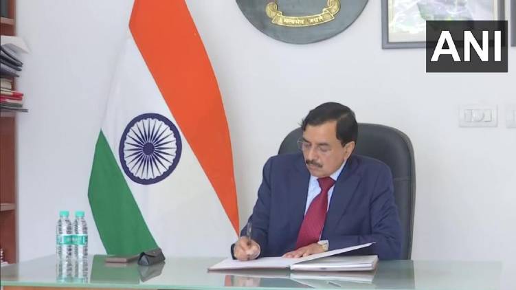 susheel chandra sworn in as chief election officer