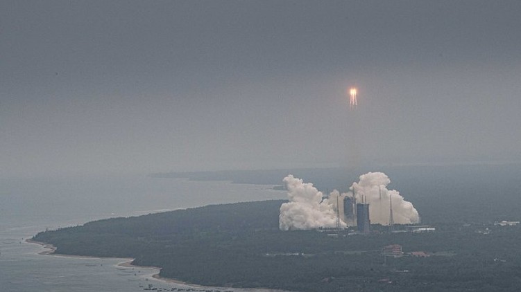 Chinese rocket crashes Ocean
