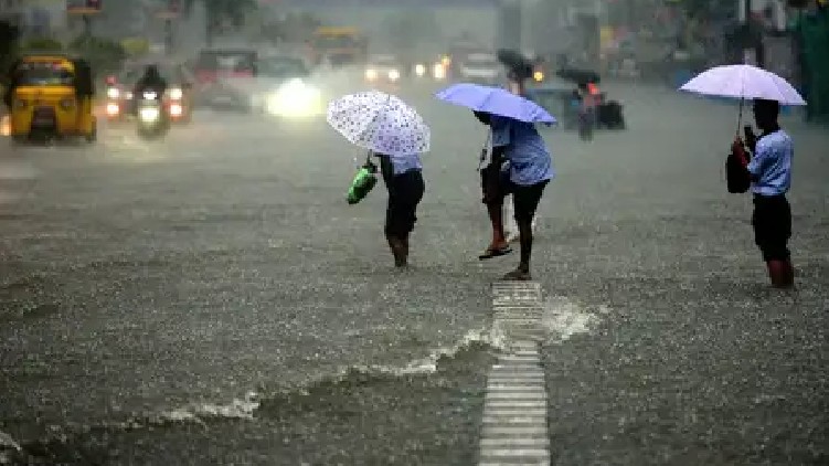 heavy rain wind kerala