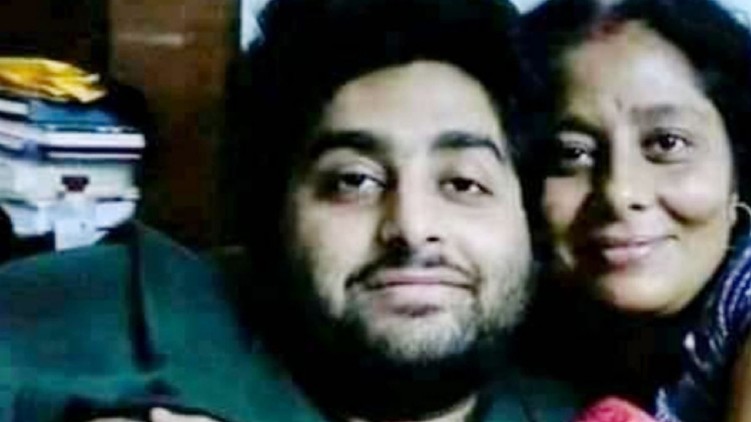 Arijit Singh's Mother Dies