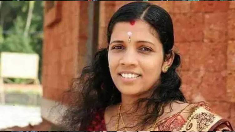 pinarayi vijayan sister lini