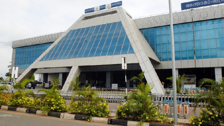 gold seized karipur airport