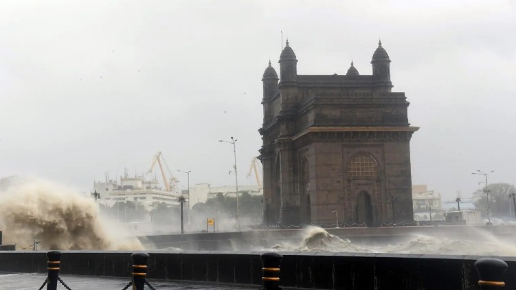 tauktae cyclone weakens gujarat