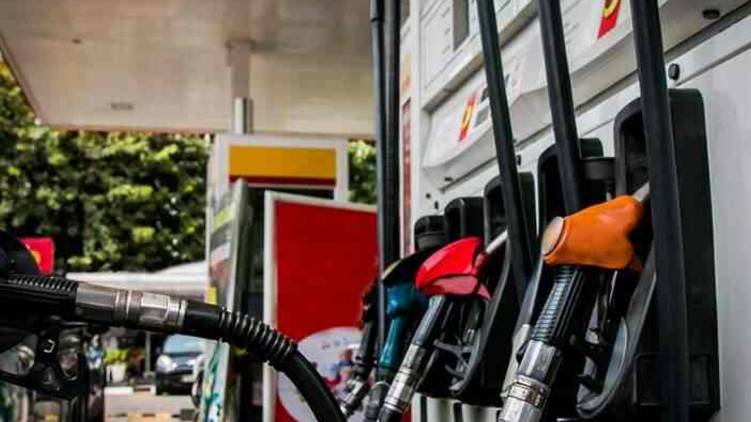 Idukki poopara records highest petrol price in kerala