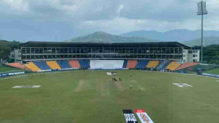 County side all out