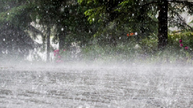 chance heavy rain kerala