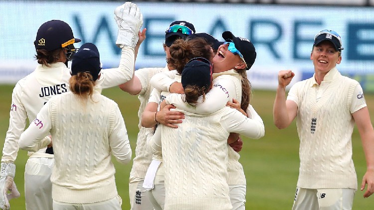 india women follow england