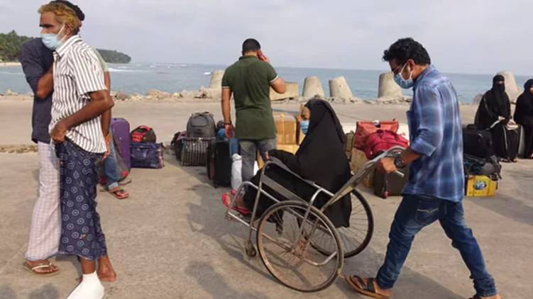 administration asks non lakshadweep natives to leave