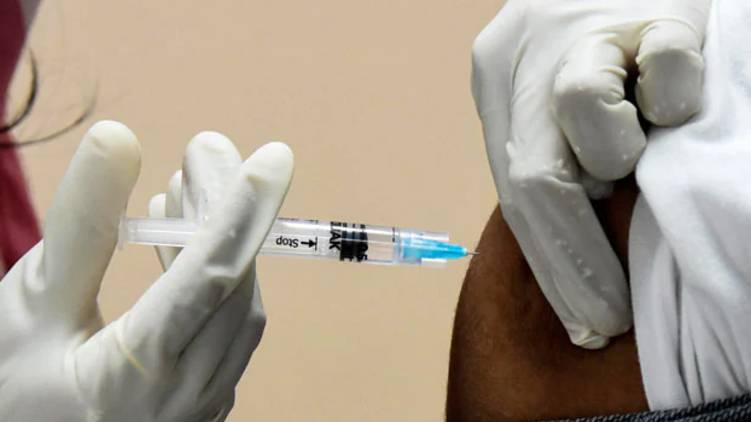 center fix maximum price for covid vaccine private hospitals