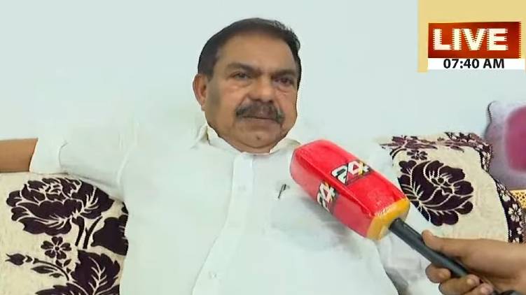 mambaram divakaran against sudhakaran