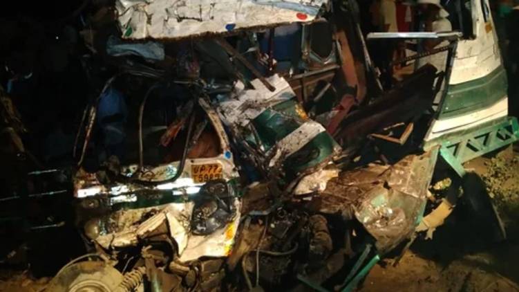 uttarpradesh bus accident 15 dead