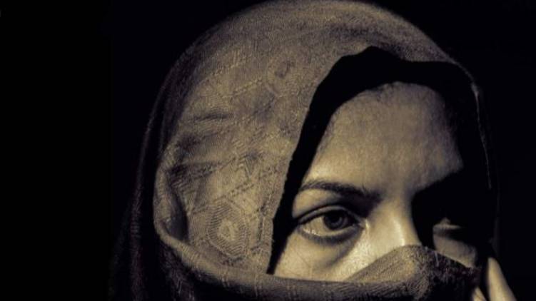 woman and lover kills husband