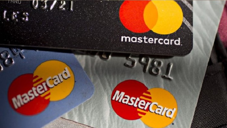 RBI bars Mastercard customers