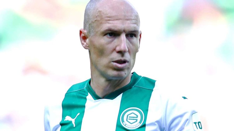 footballer arjen roben retired
