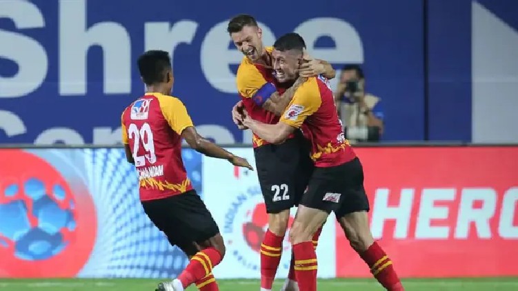 East Bengal sign agreement