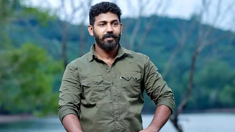 Akash thillankery questioned customs