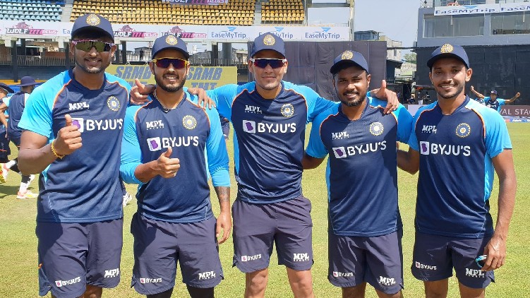 5 debutants india record